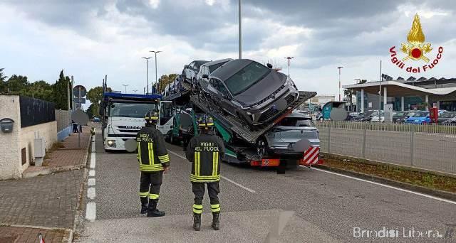 Allarme nei pressi dell’aeroporto di Brindisi: danni a una bisarca, area messa in sicurezza