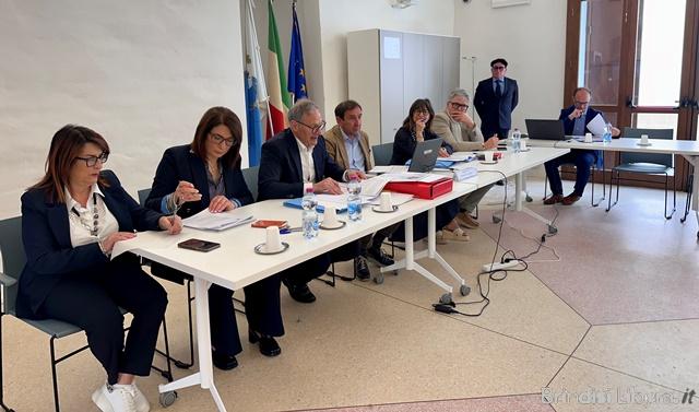 Brindisi-Il Consiglio Provinciale approva l’ordine del giorno