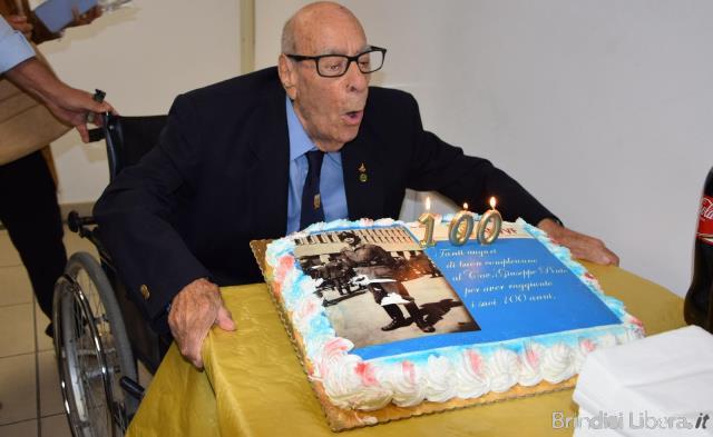 Il Pompiere Brindisino di 100 anni, è volato in cielo.