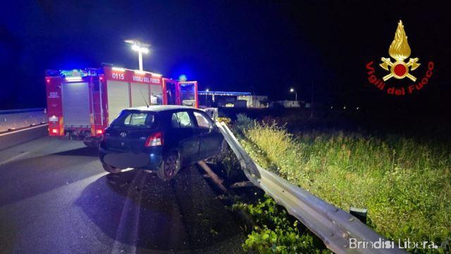 Incidente sulla SS 379 a Brindisi: due feriti, intervento dei Vigili del Fuoco e del 118