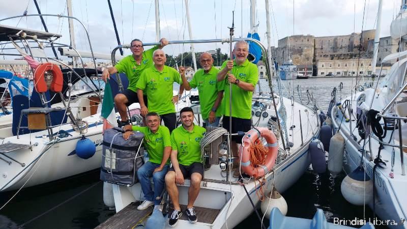 Brindisi-Valona, è partita la sfida in mare: l’attesa si trasforma in emozione per CEAN