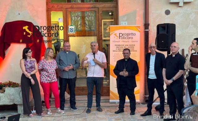 Nasce a Mesagne “ARKEO Antiquariato e Restauro” dalla passione di Gabriele con il supporto del Progetto Policoro